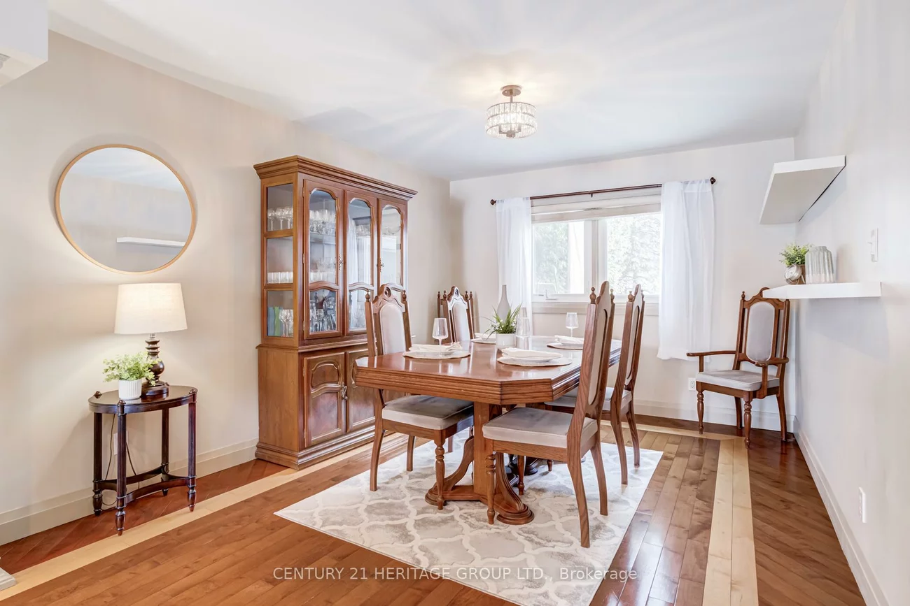 347, Alex Doner, Glenway Estates, Newmarket