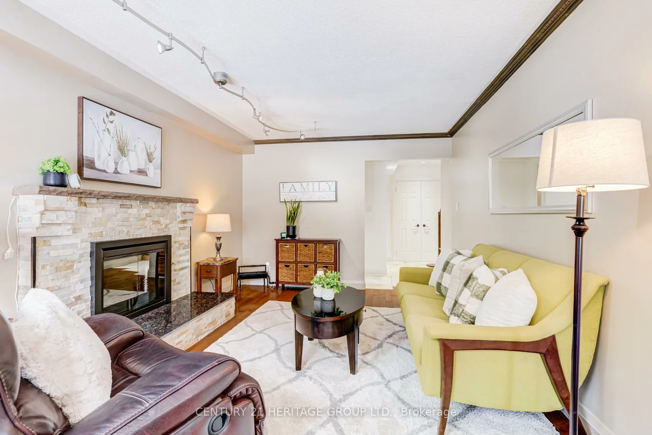 347, Alex Doner, Glenway Estates, Newmarket