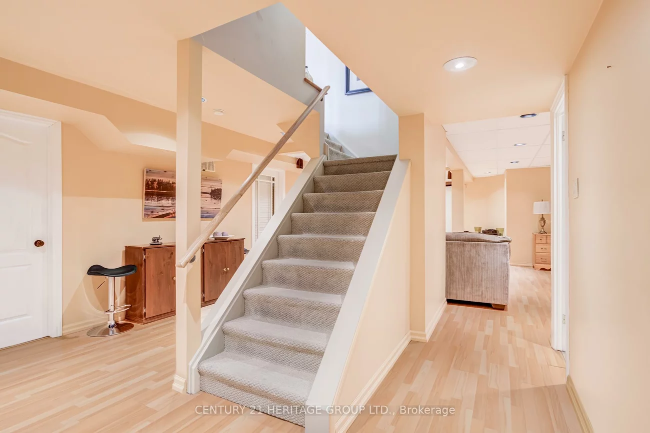 347, Alex Doner, Glenway Estates, Newmarket