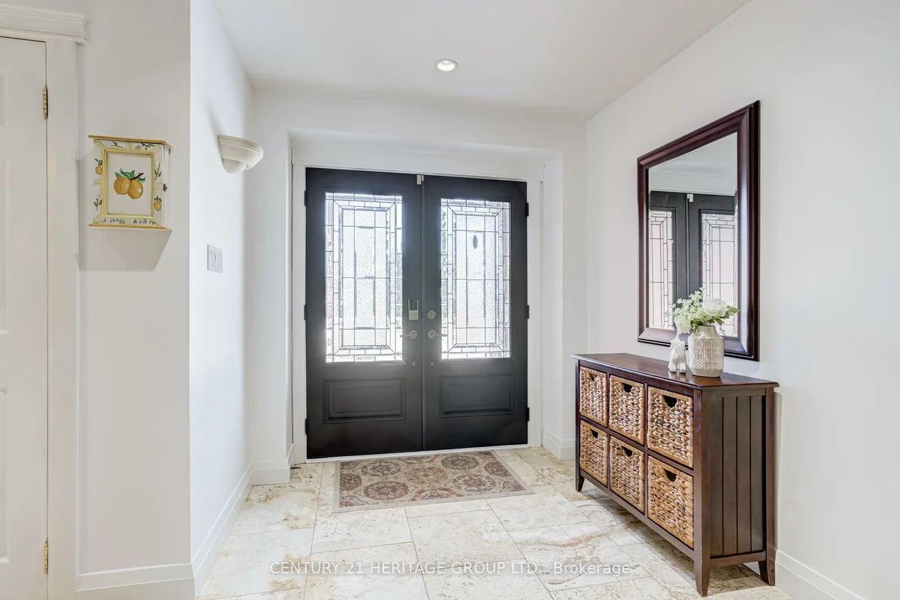 347, Alex Doner, Glenway Estates, Newmarket