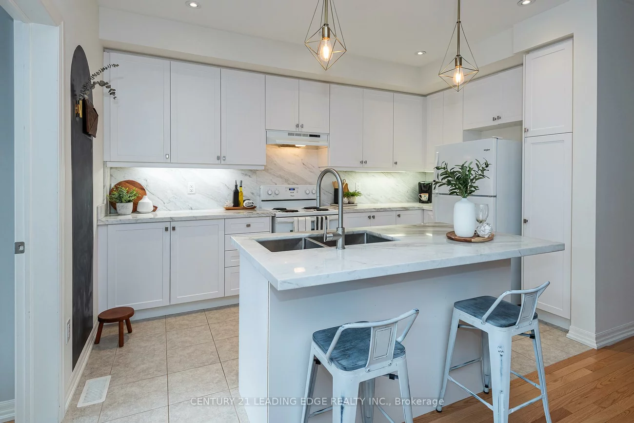 256, Vivant, Woodland Hill, Newmarket