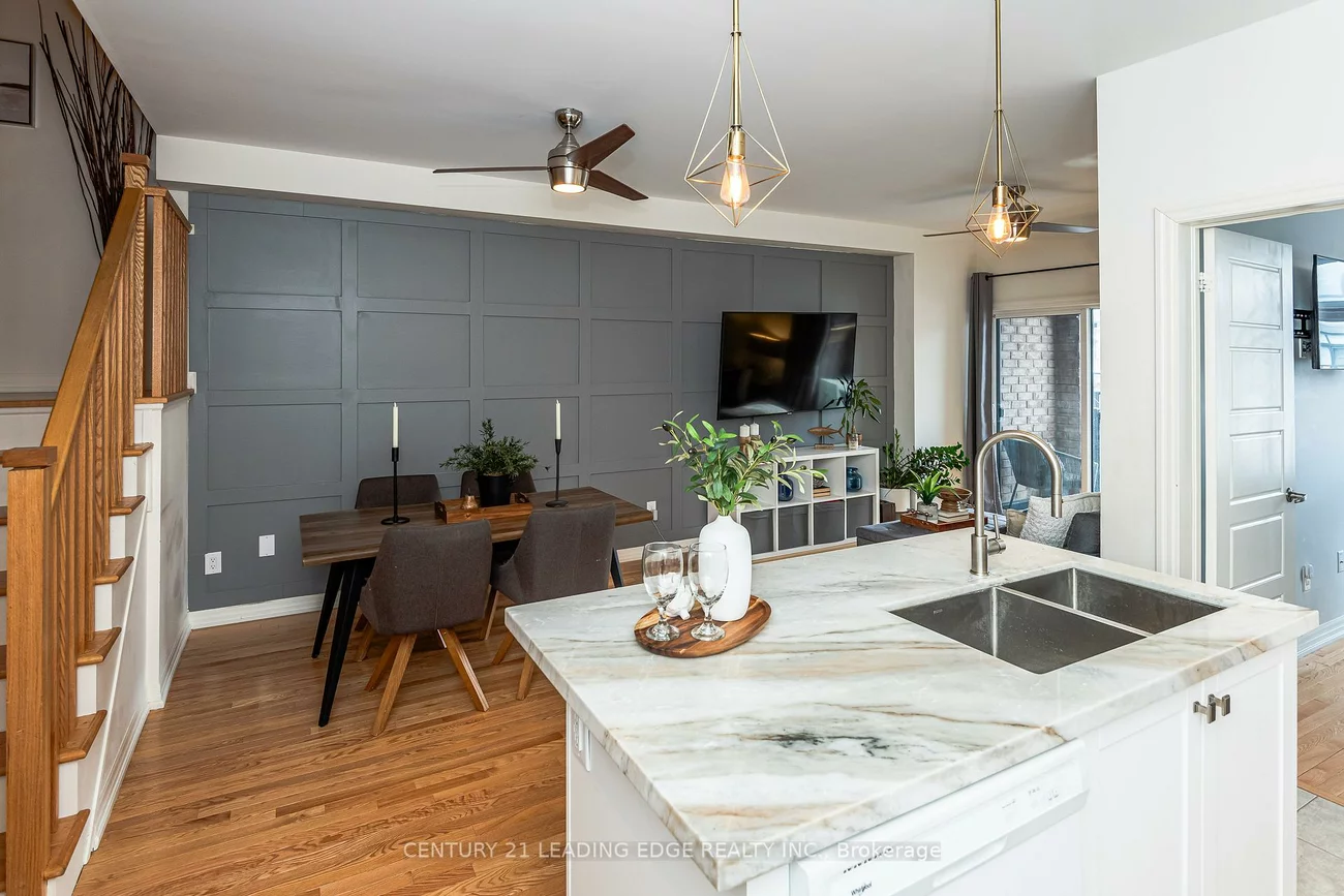 256, Vivant, Woodland Hill, Newmarket