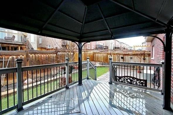 492, Kwapis, Woodland Hill, Newmarket