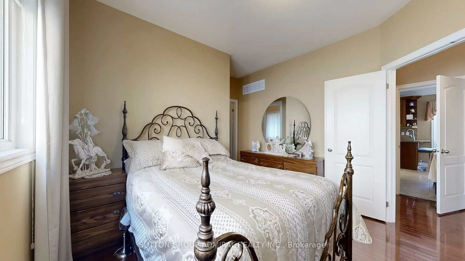 492, Kwapis, Woodland Hill, Newmarket