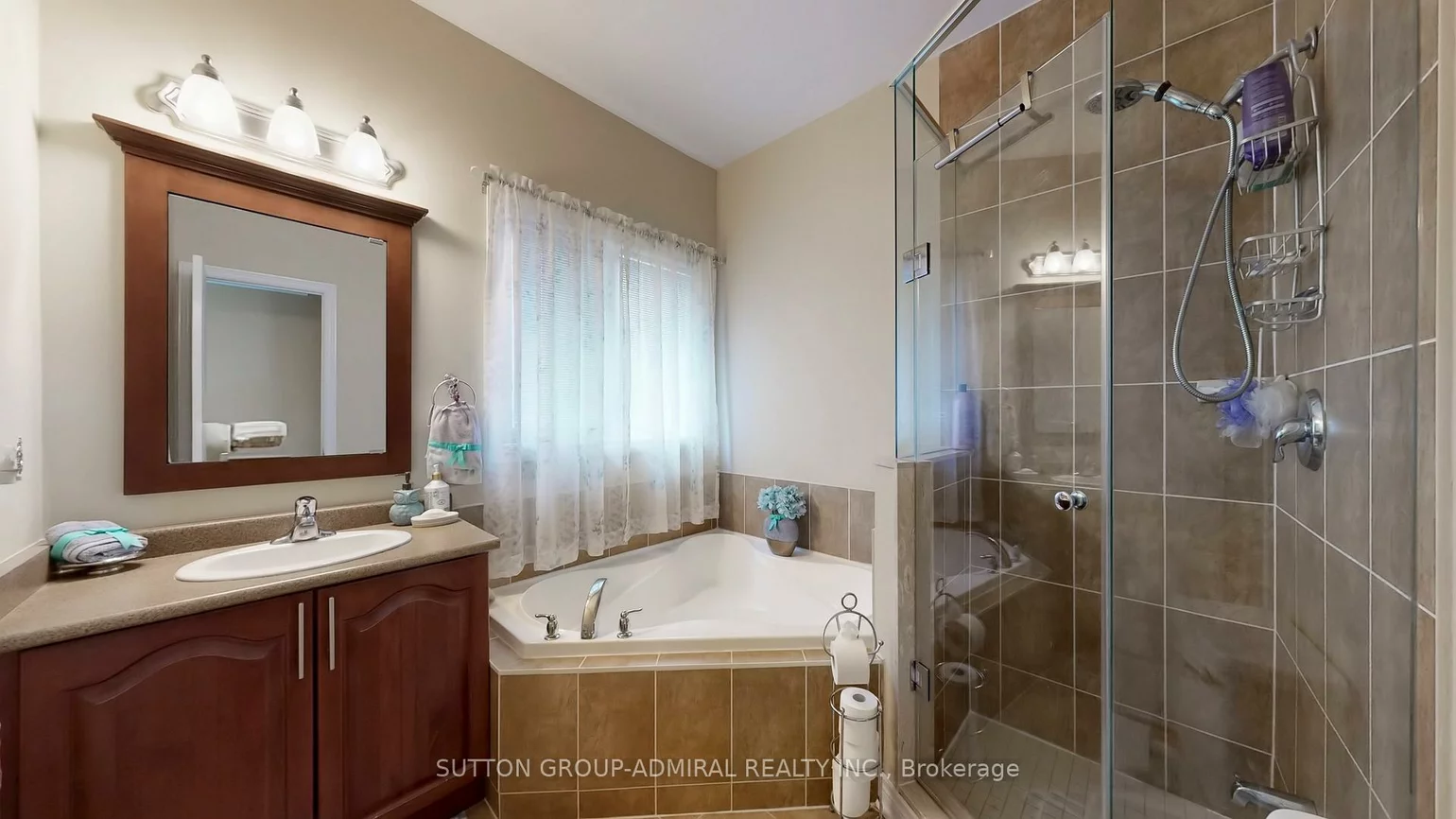 492, Kwapis, Woodland Hill, Newmarket