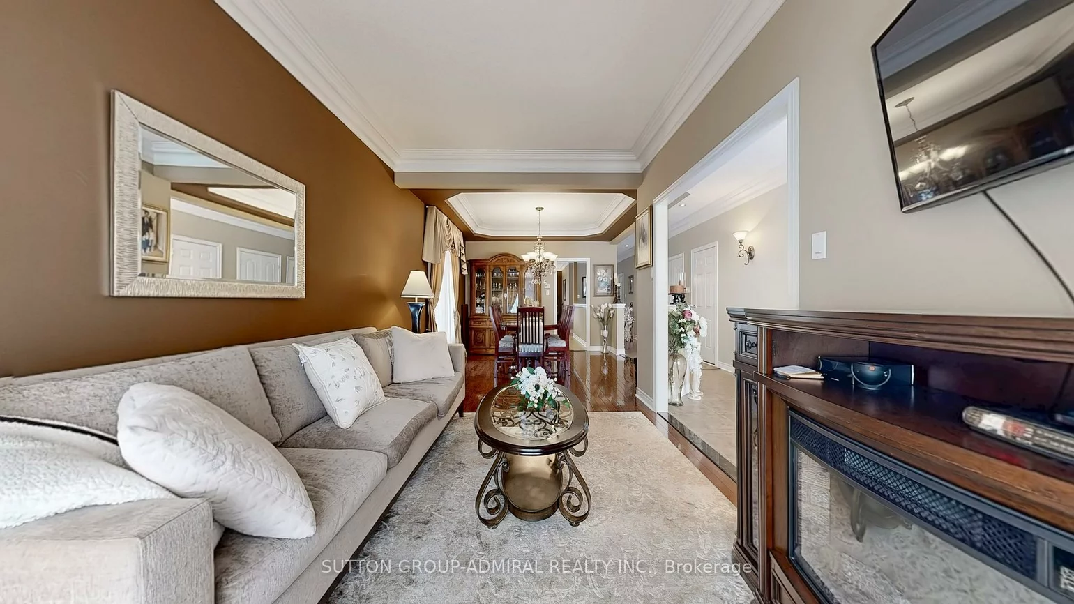 492, Kwapis, Woodland Hill, Newmarket