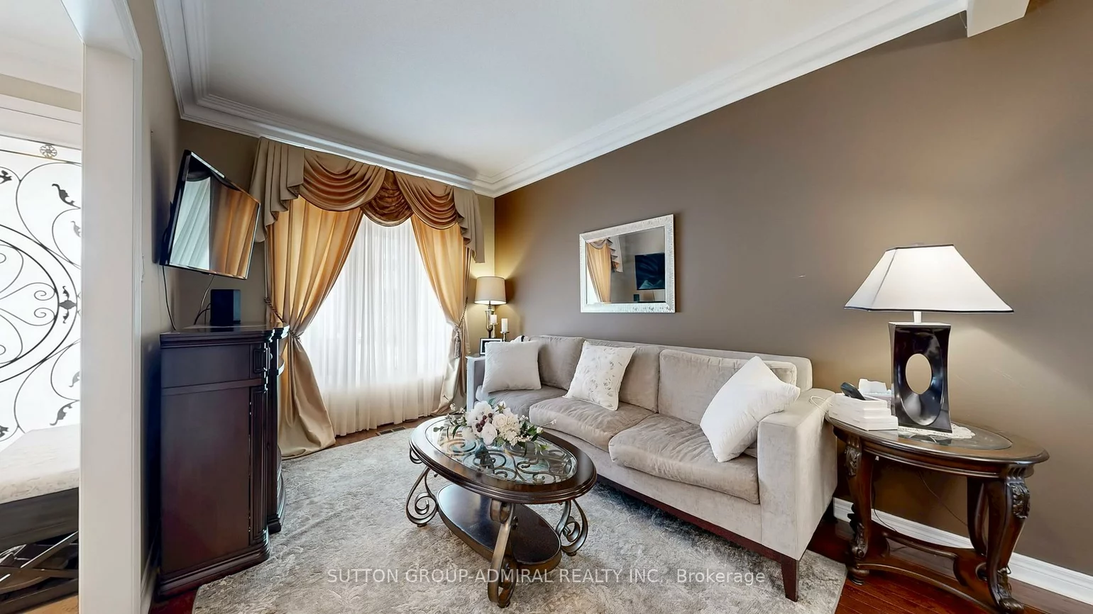 492, Kwapis, Woodland Hill, Newmarket