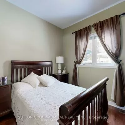 492, Kwapis, Woodland Hill, Newmarket