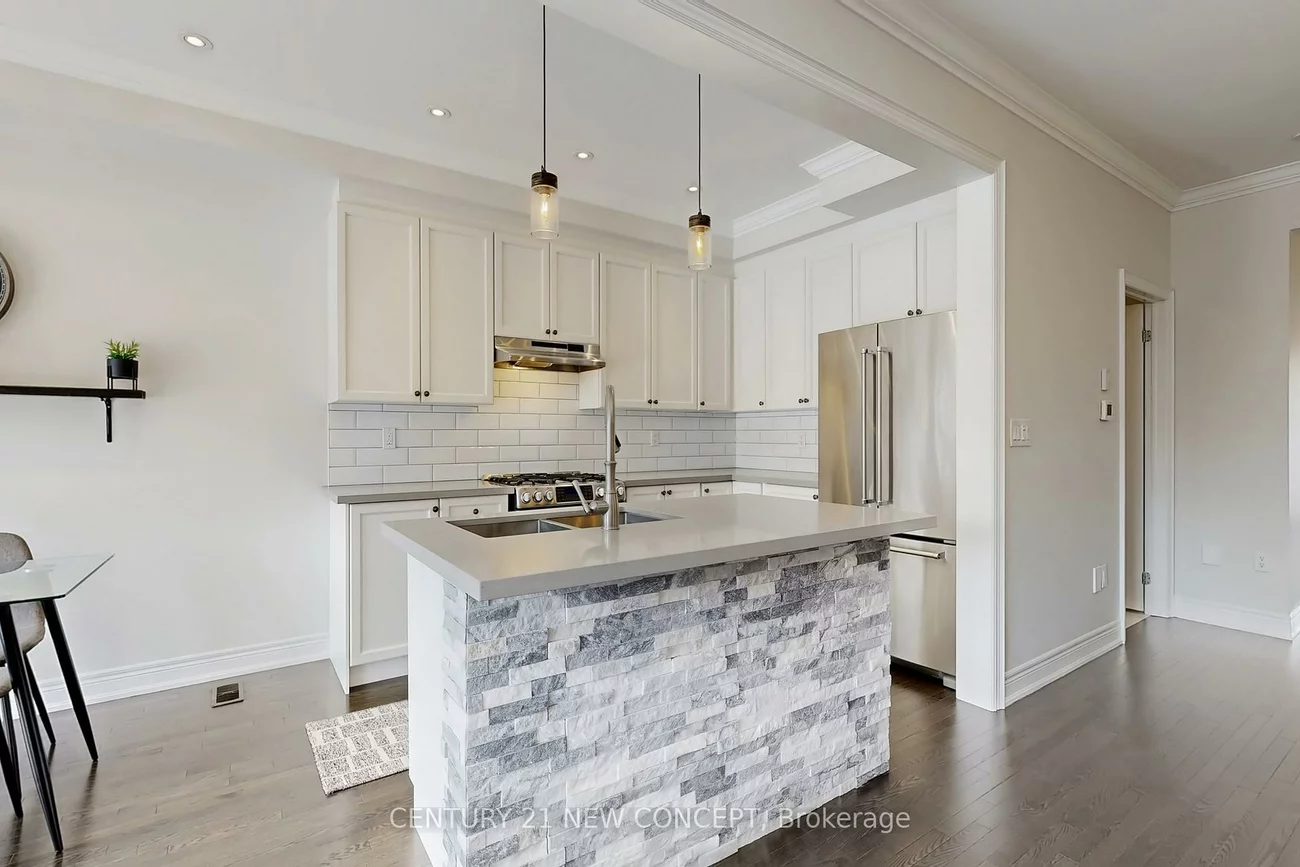 622, Sweetwater, Glenway Estates, Newmarket