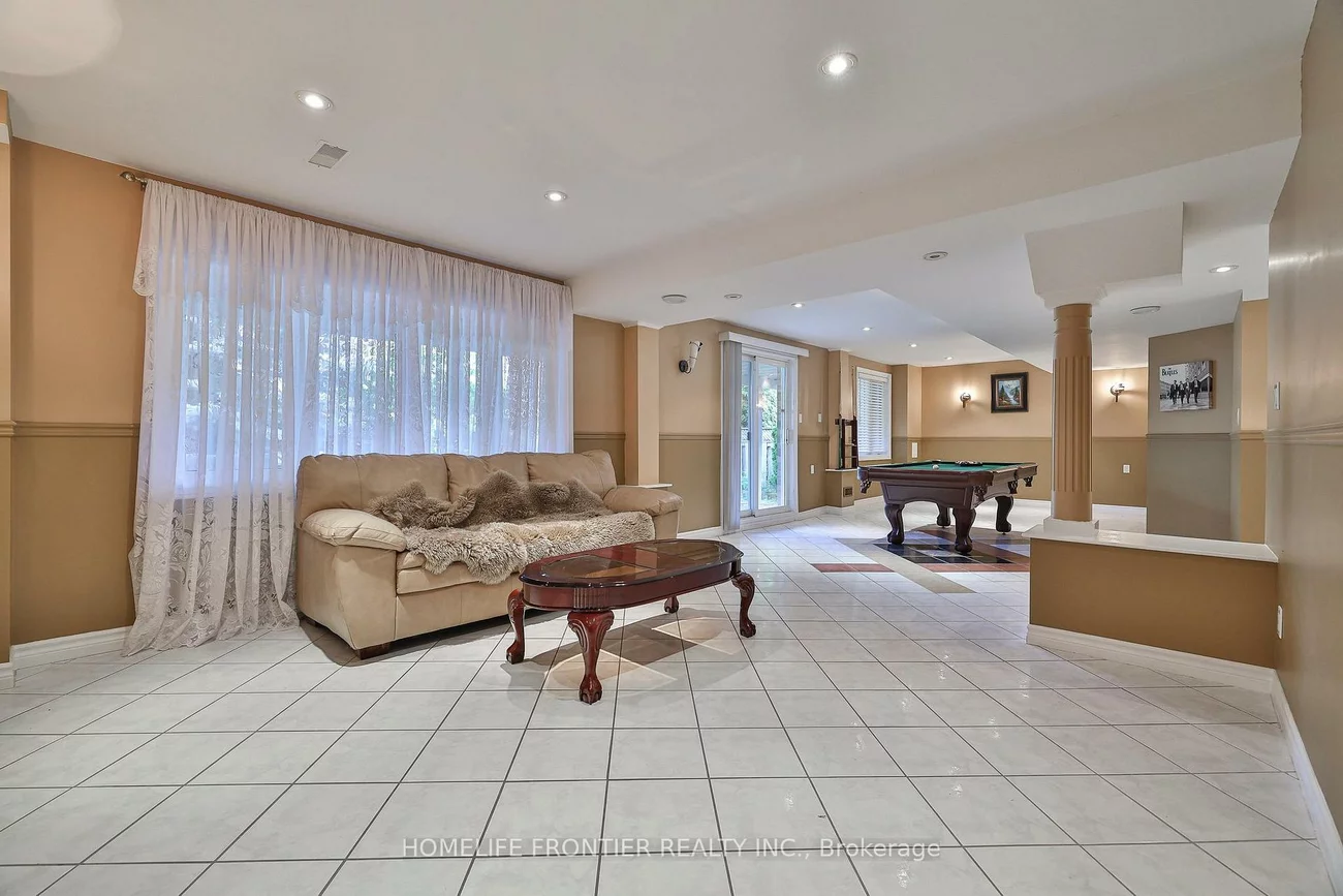 110, Red River, Woodland Hill, Newmarket