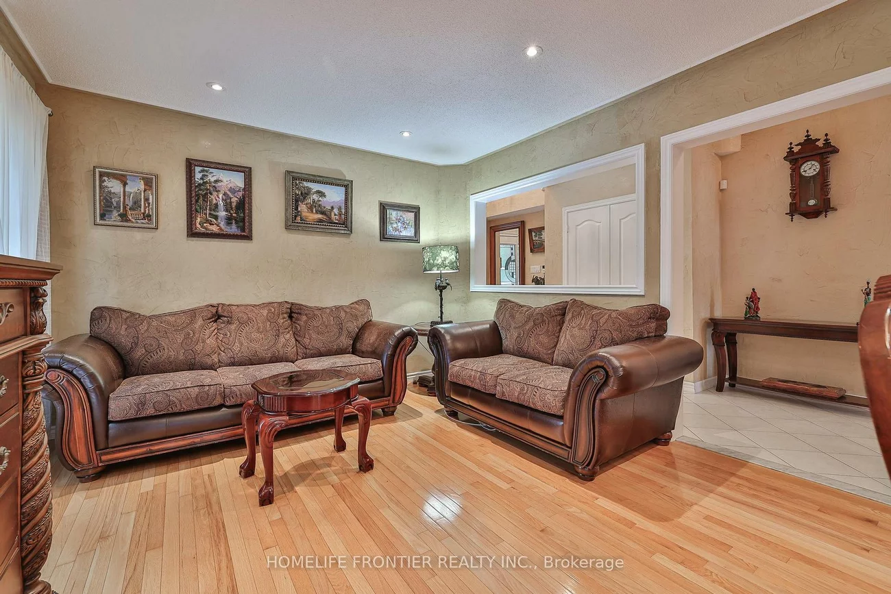 110, Red River, Woodland Hill, Newmarket
