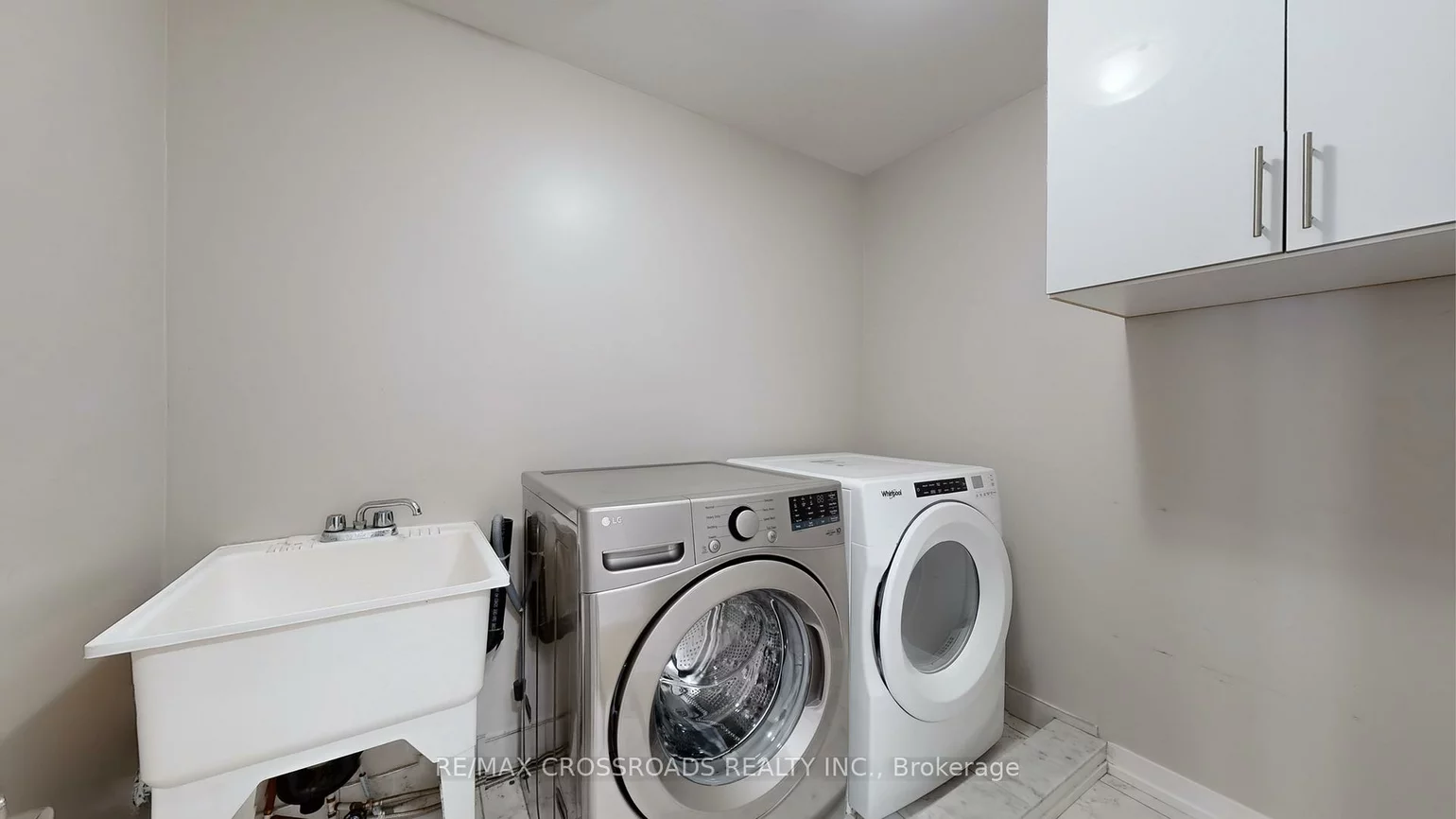 202, Harding Park, Glenway Estates, Newmarket