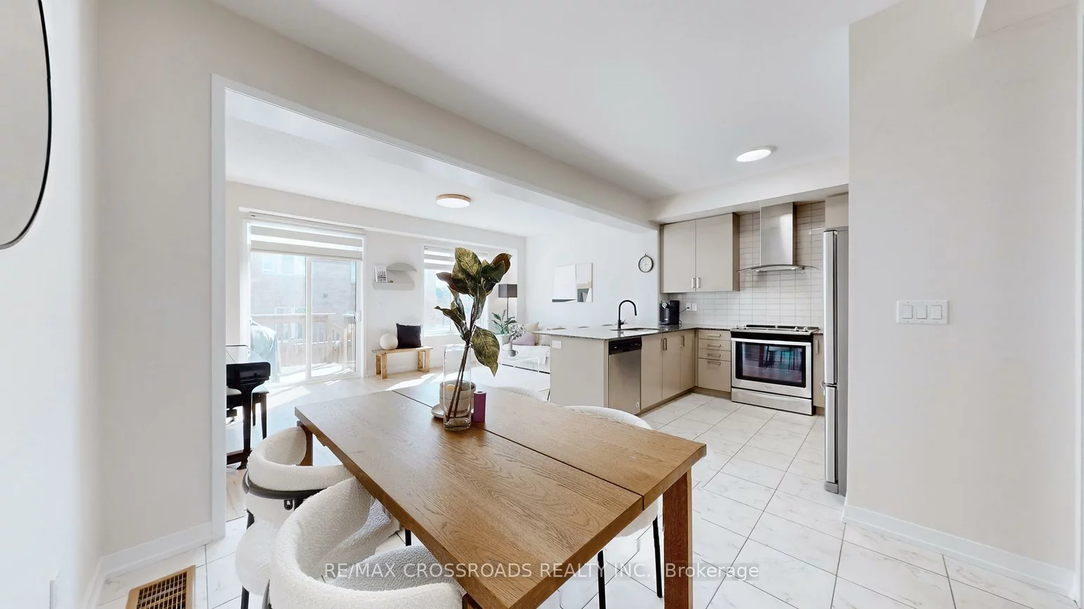 202, Harding Park, Glenway Estates, Newmarket