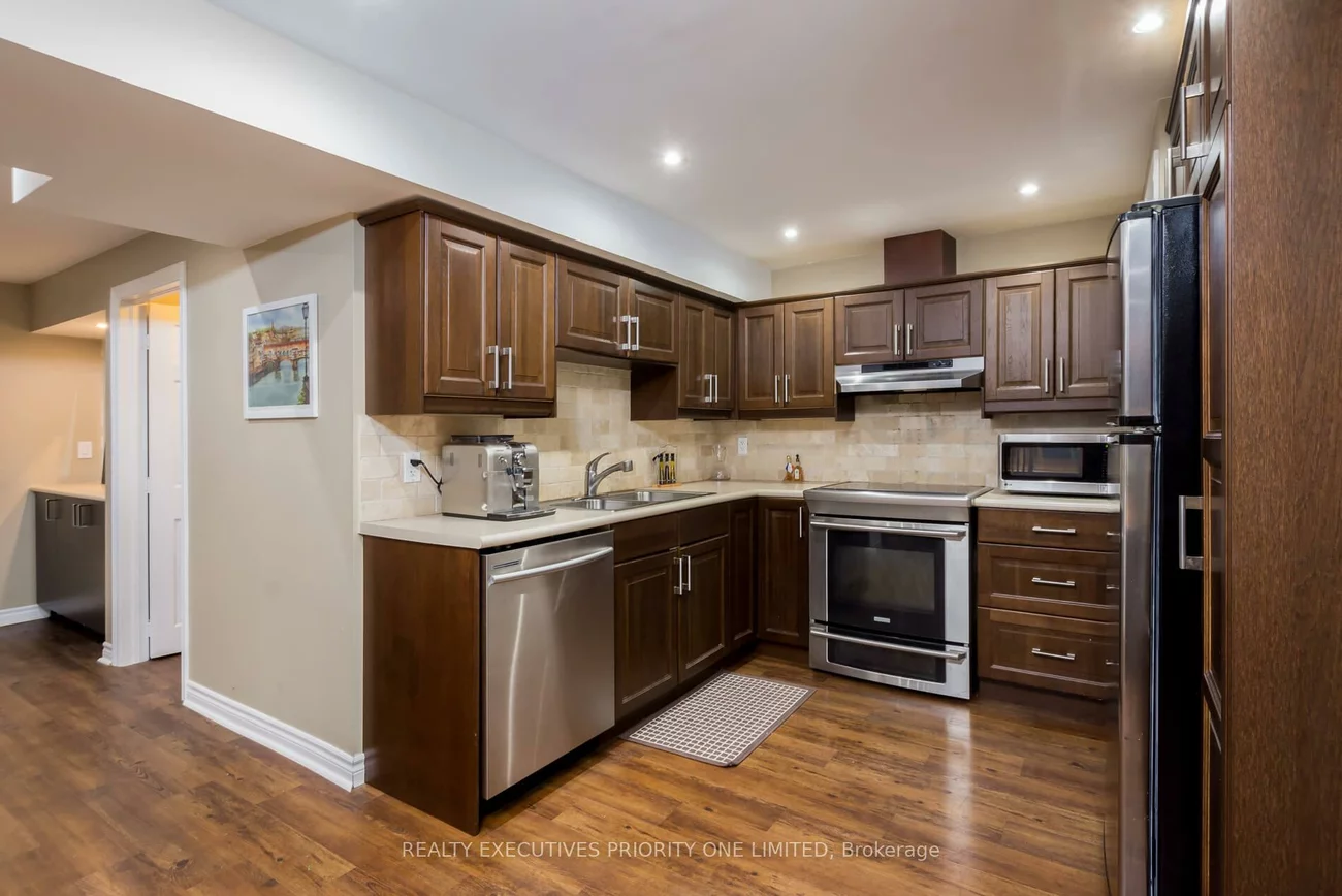 56, Nelson, Armitage, Newmarket