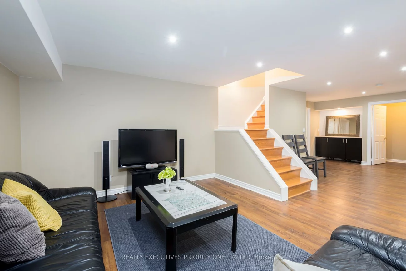 56, Nelson, Armitage, Newmarket