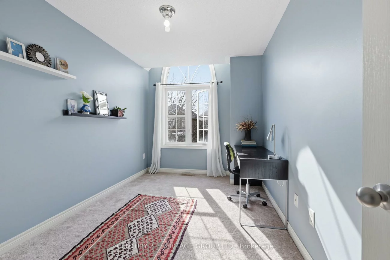 63, Four Seasons, Woodland Hill, Newmarket