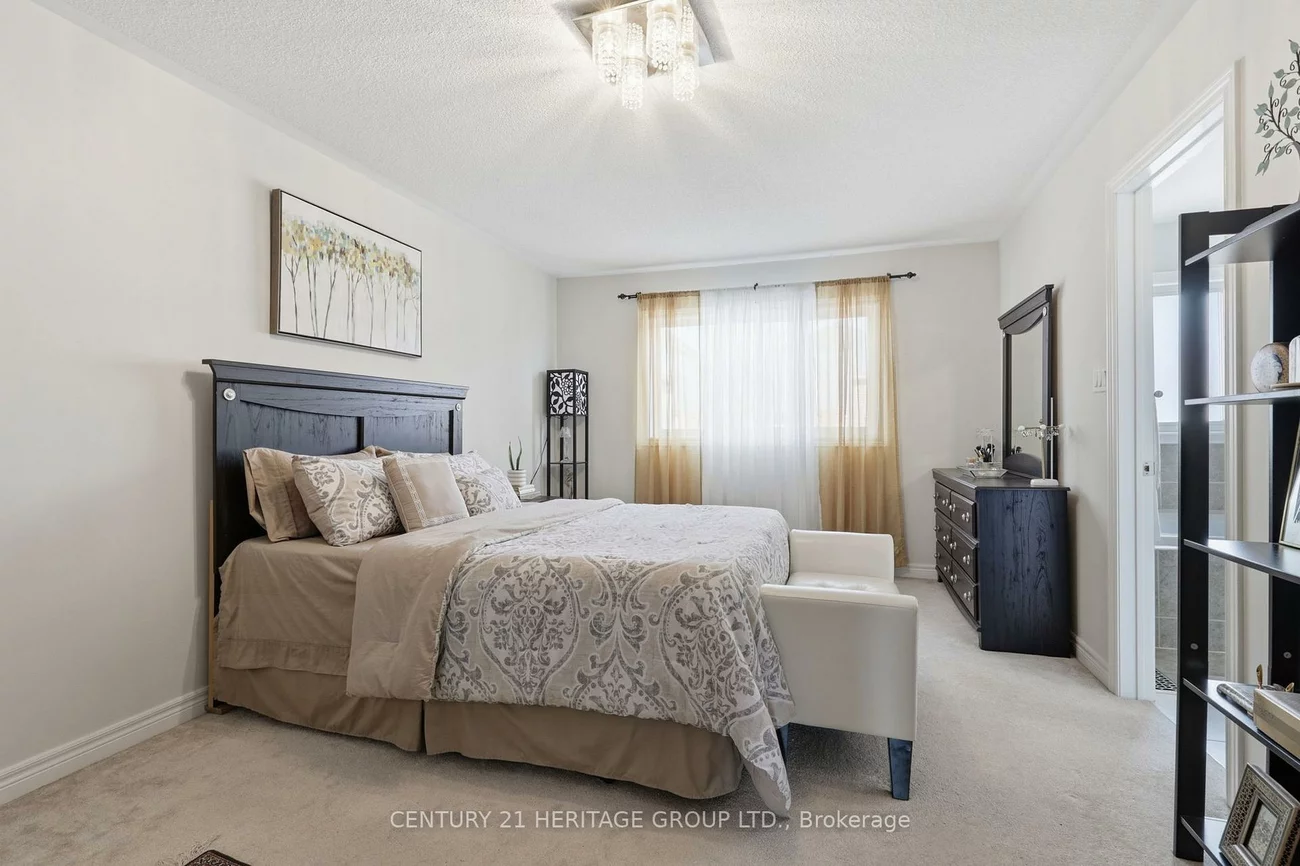 63, Four Seasons, Woodland Hill, Newmarket