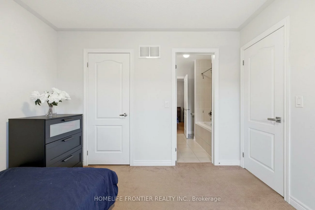 475, Kwapis, Woodland Hill, Newmarket