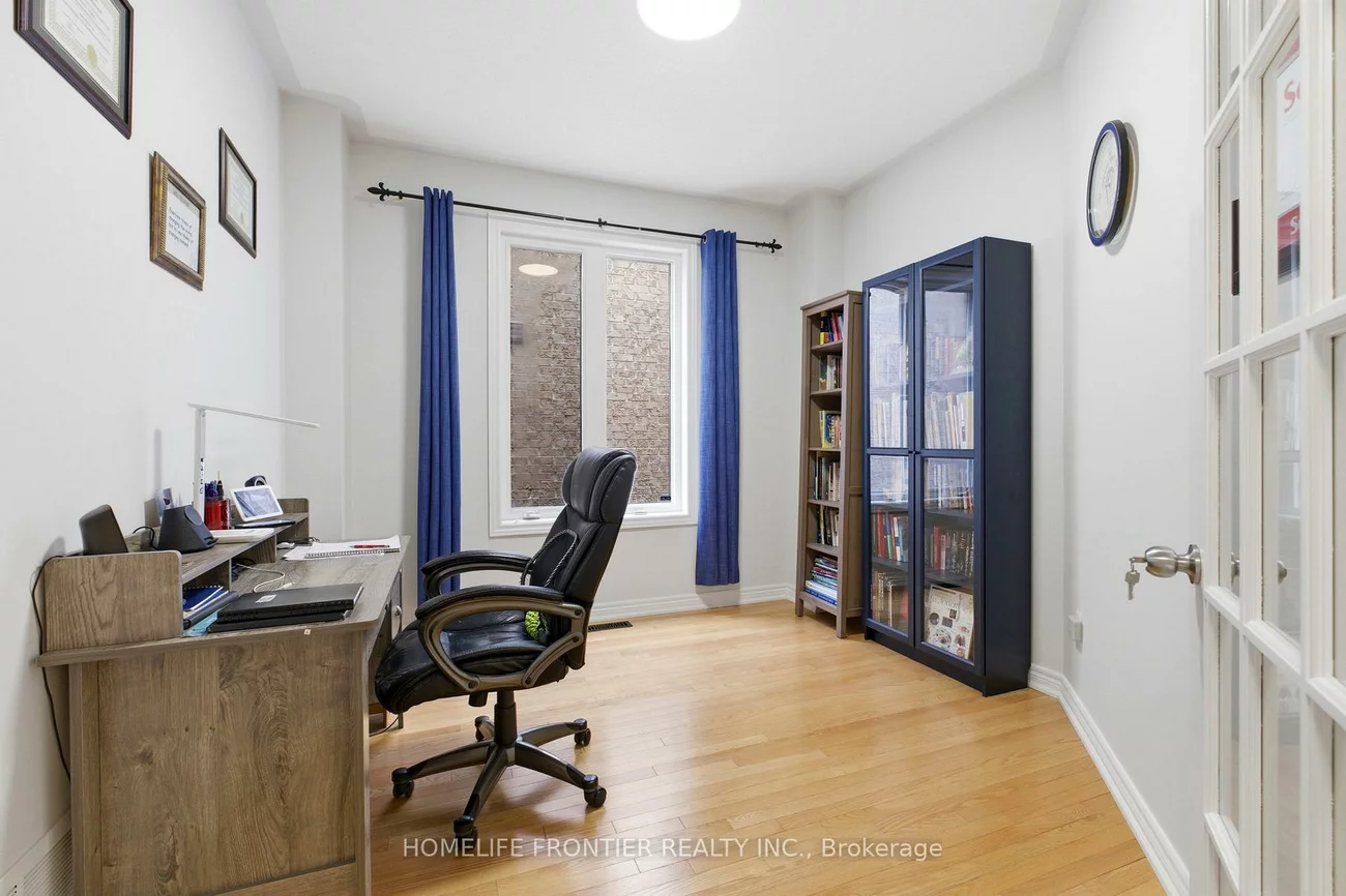 475, Kwapis, Woodland Hill, Newmarket