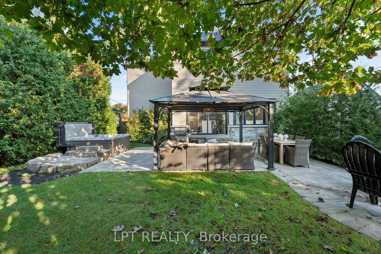 258, Andrew, Central Newmarket, Newmarket