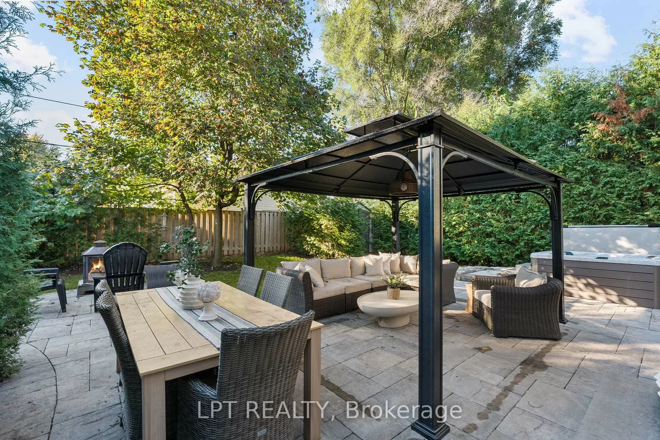 258, Andrew, Central Newmarket, Newmarket