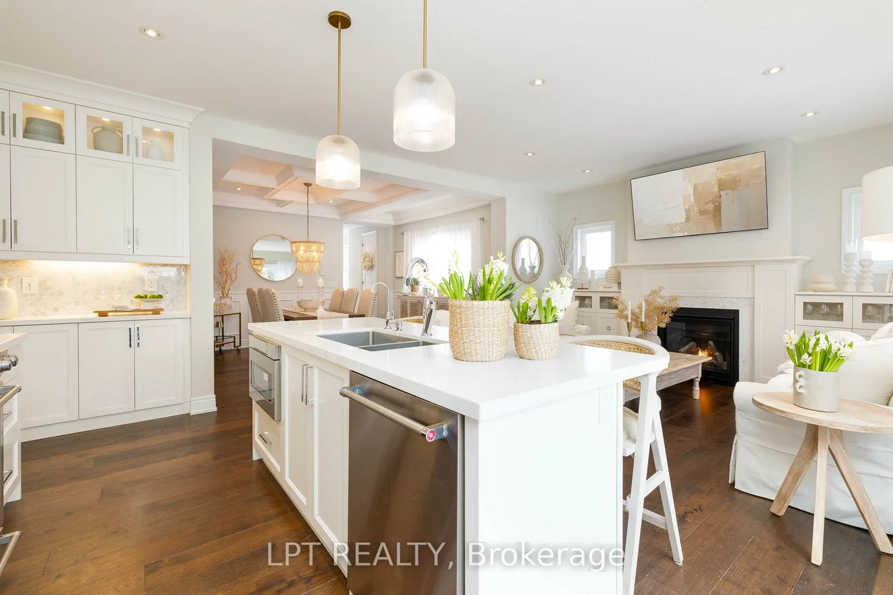 258, Andrew, Central Newmarket, Newmarket