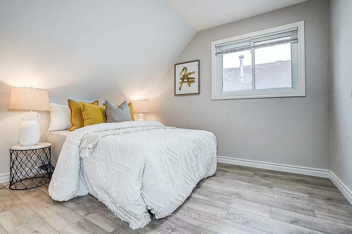 715, Irwin, Huron Heights-Leslie Valley, Newmarket