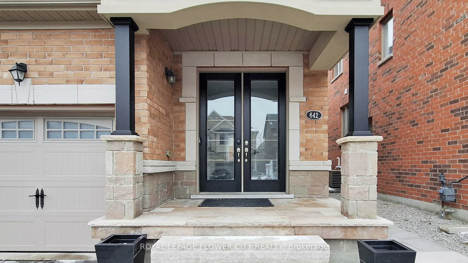 642, Sweetwater, Glenway Estates, Newmarket