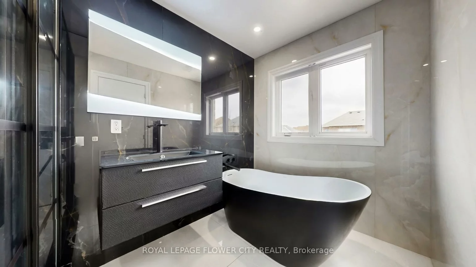 642, Sweetwater, Glenway Estates, Newmarket