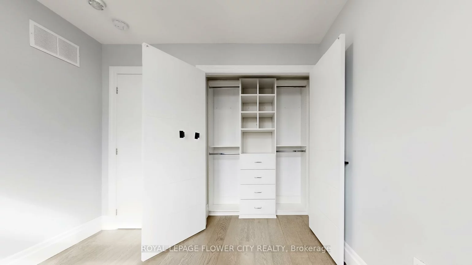 642, Sweetwater, Glenway Estates, Newmarket