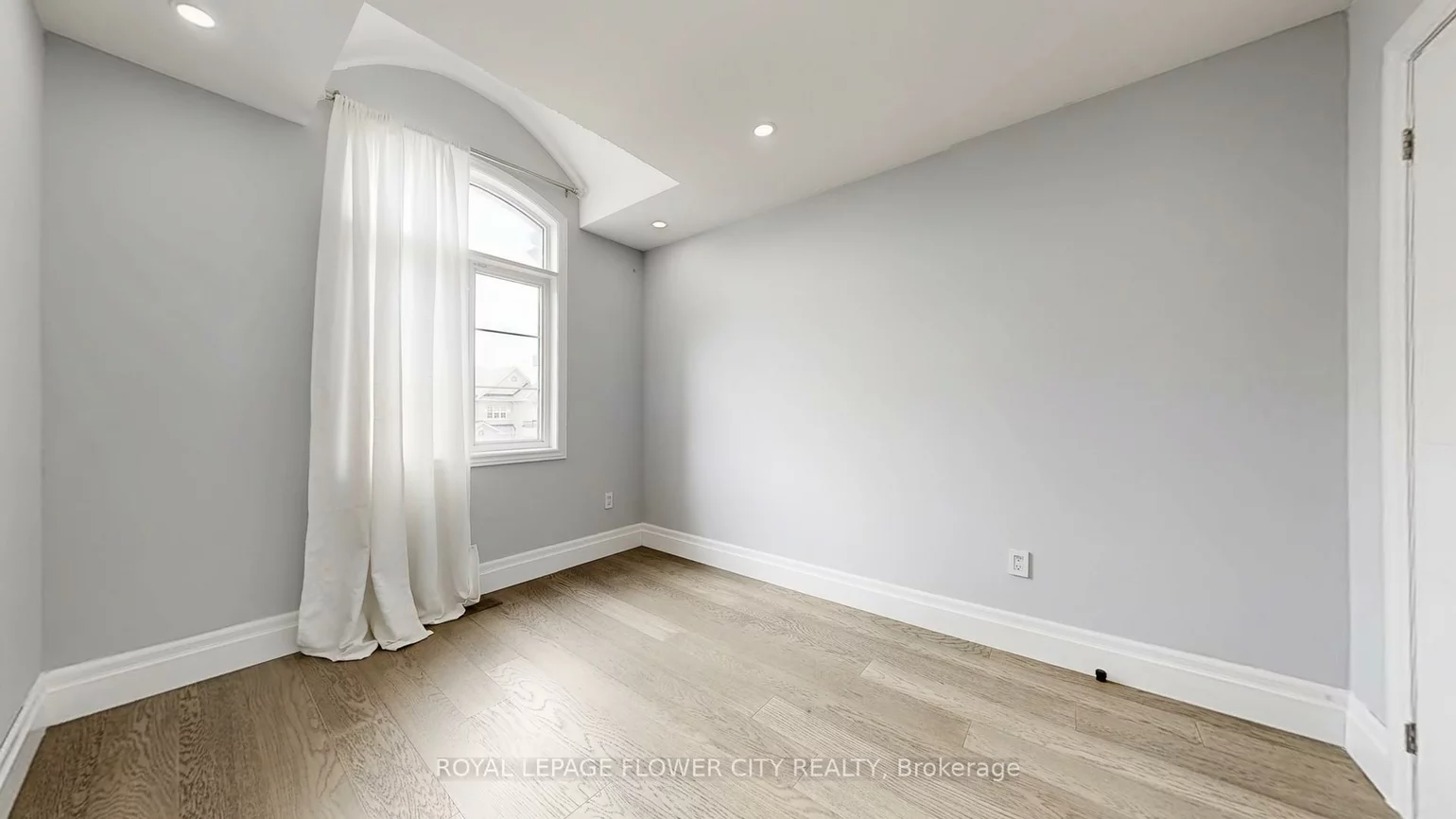 642, Sweetwater, Glenway Estates, Newmarket