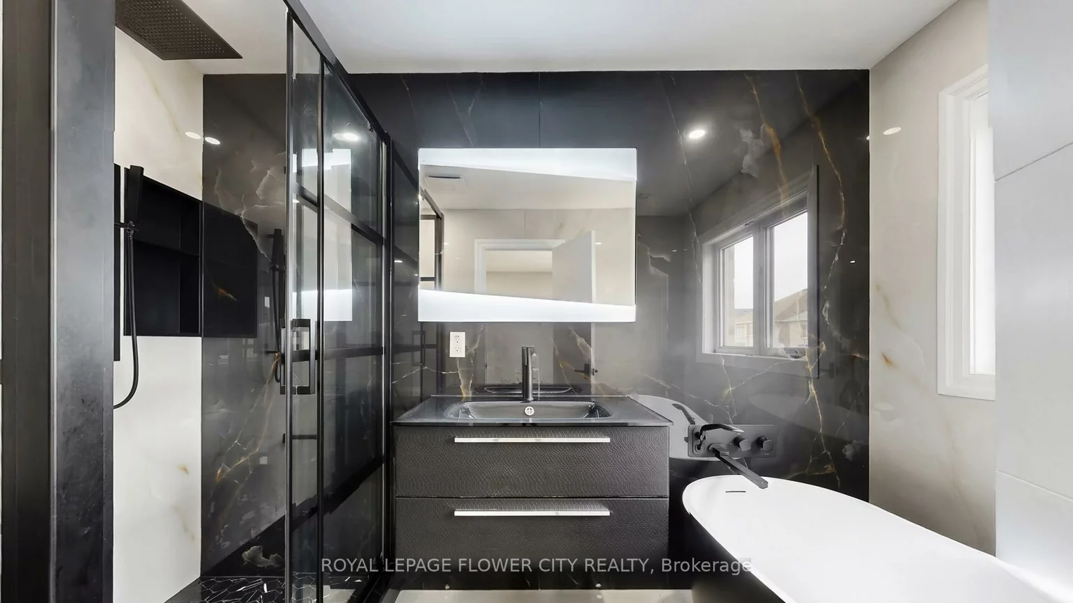 642, Sweetwater, Glenway Estates, Newmarket