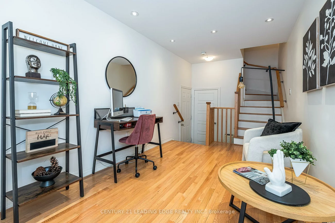 256, Vivant, Woodland Hill, Newmarket