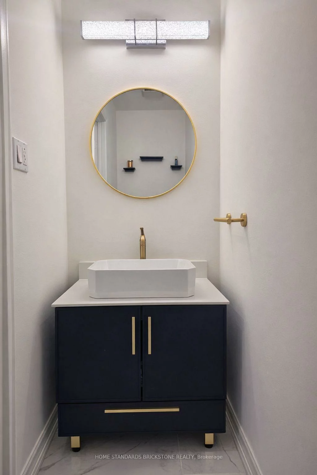 122, Lowe, Huron Heights-Leslie Valley, Newmarket