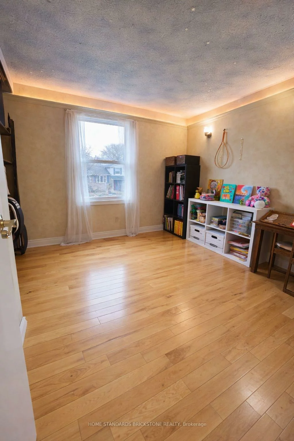 122, Lowe, Huron Heights-Leslie Valley, Newmarket