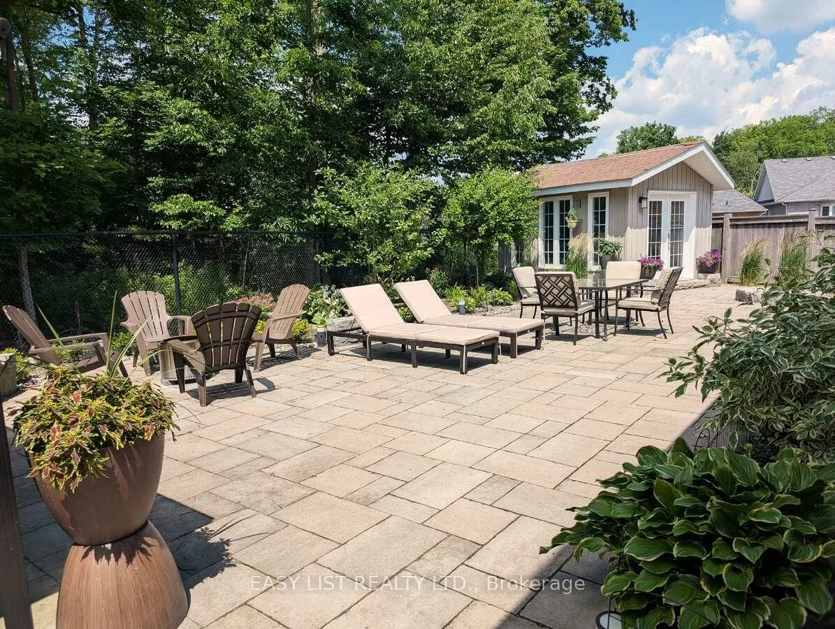 374, Dowson, Woodland Hill, Newmarket