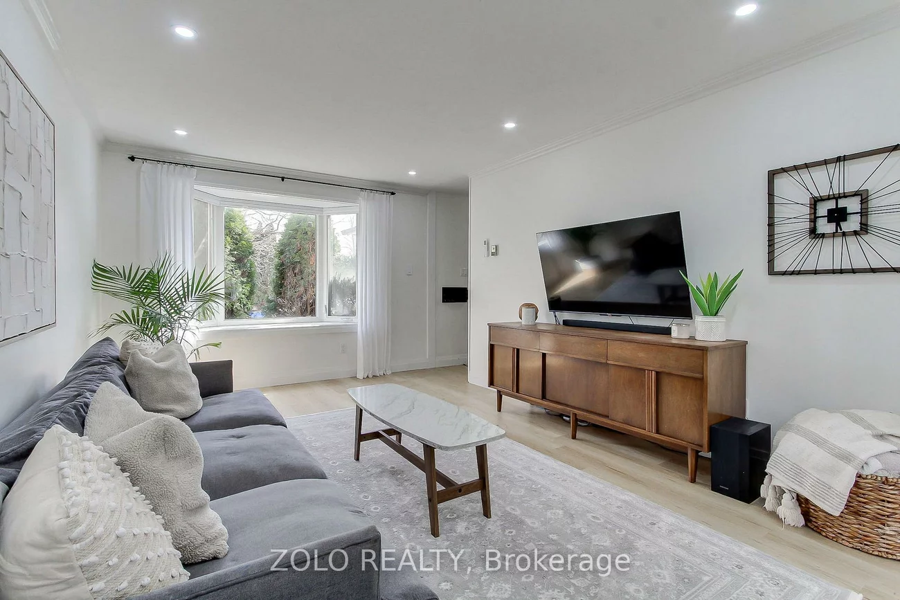 388, Terry, Central Newmarket, Newmarket