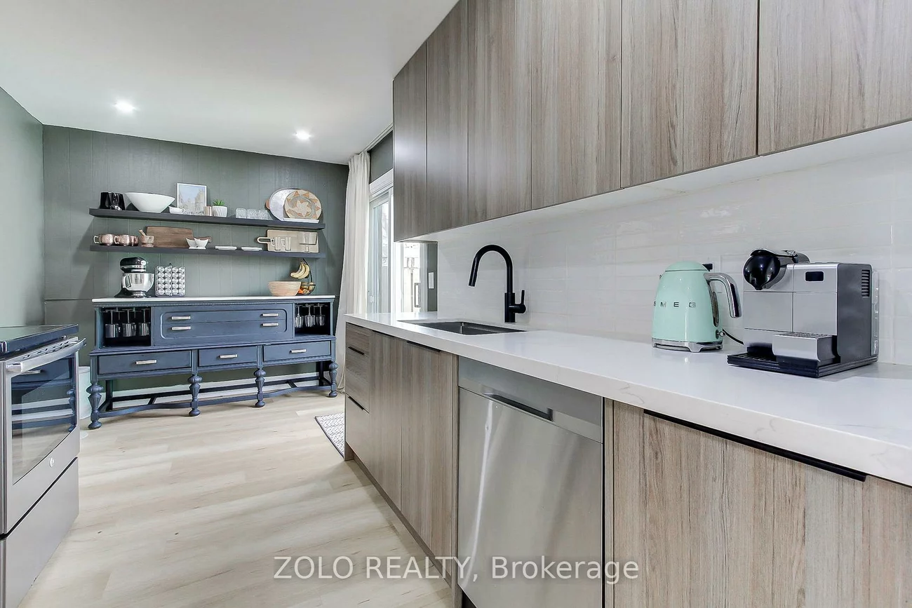 388, Terry, Central Newmarket, Newmarket