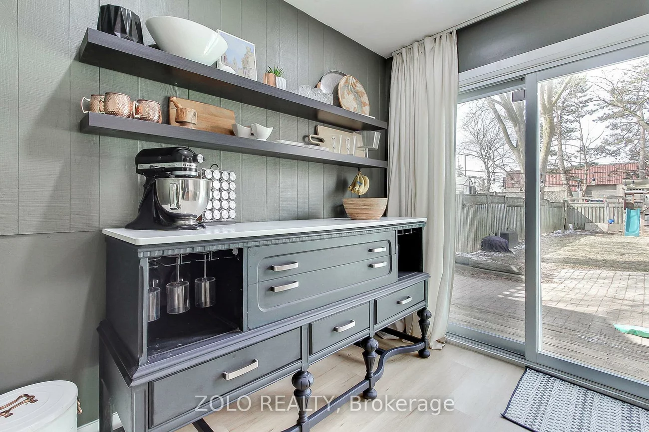 388, Terry, Central Newmarket, Newmarket