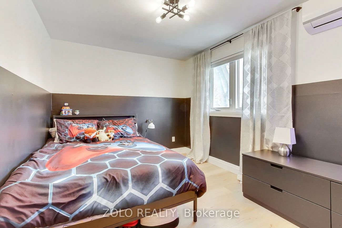 388, Terry, Central Newmarket, Newmarket