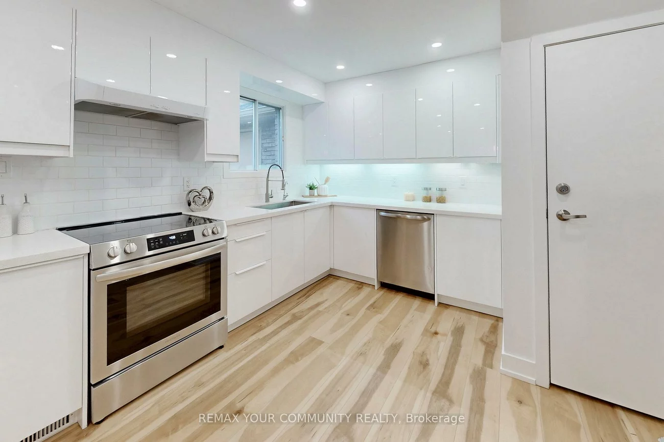 101, Ashton, Huron Heights-Leslie Valley, Newmarket