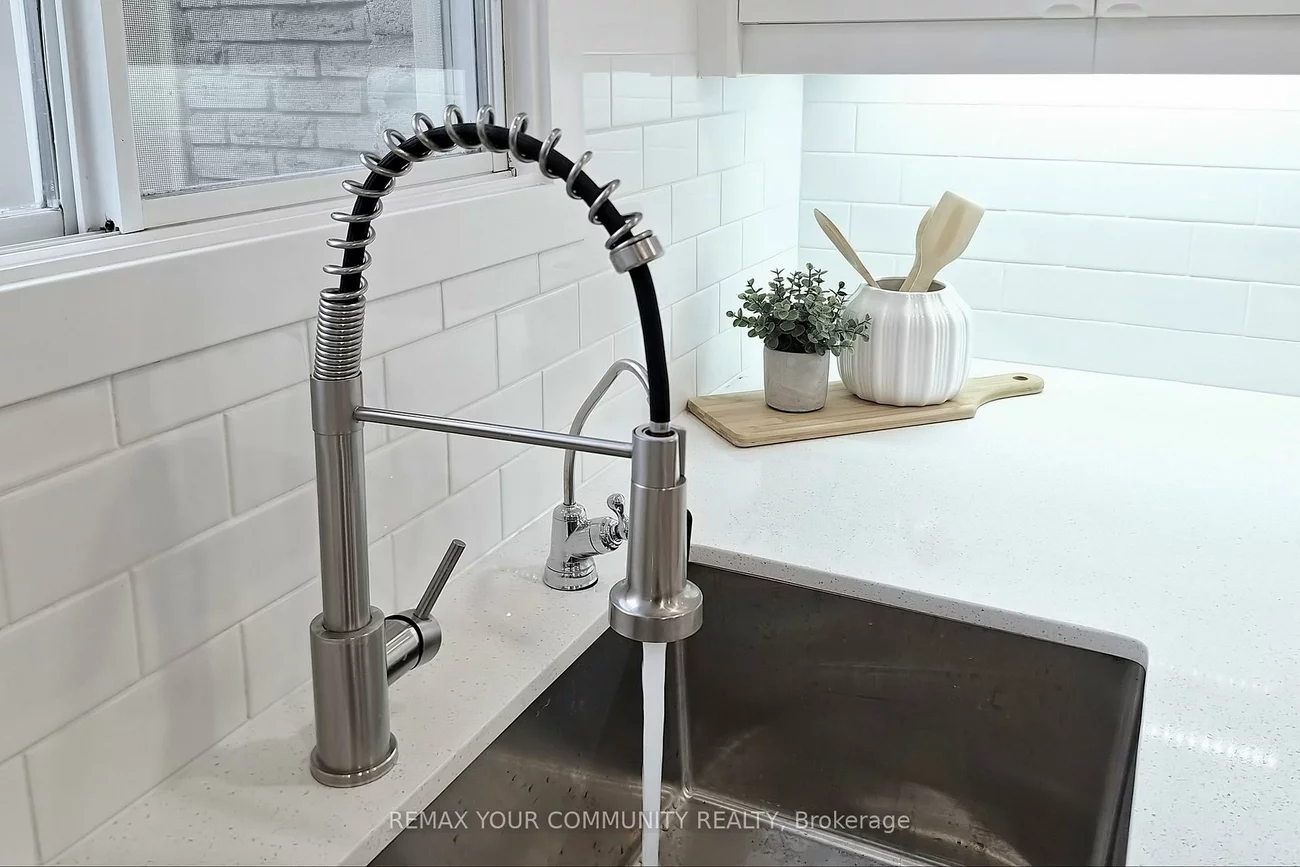 101, Ashton, Huron Heights-Leslie Valley, Newmarket