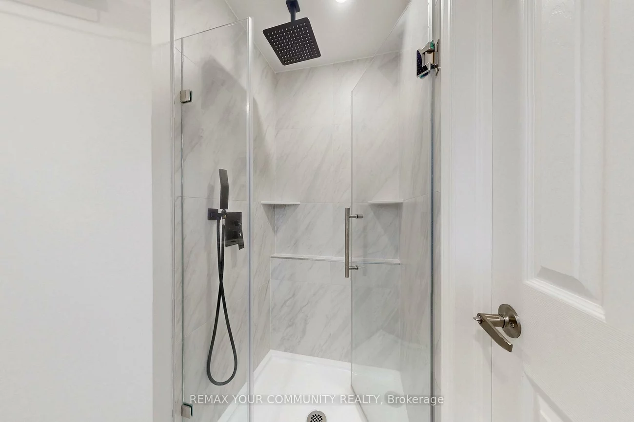 101, Ashton, Huron Heights-Leslie Valley, Newmarket