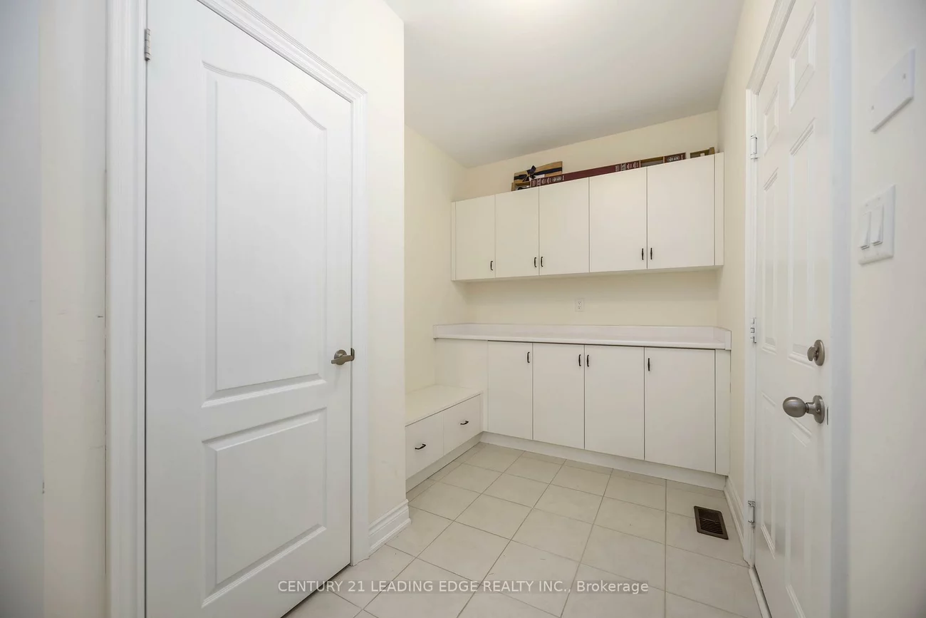 689, Somerville, Stonehaven-Wyndham, Newmarket