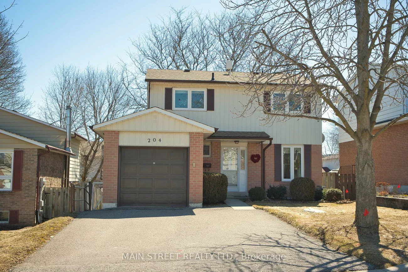 204, Robinson, Central Newmarket, Newmarket