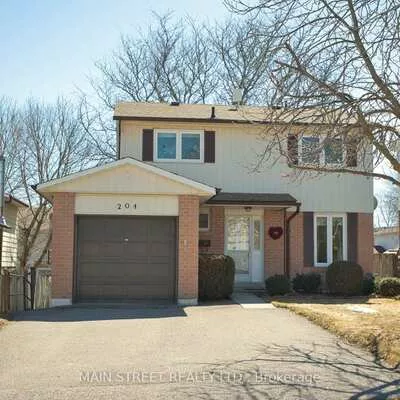204, Robinson, Central Newmarket, Newmarket