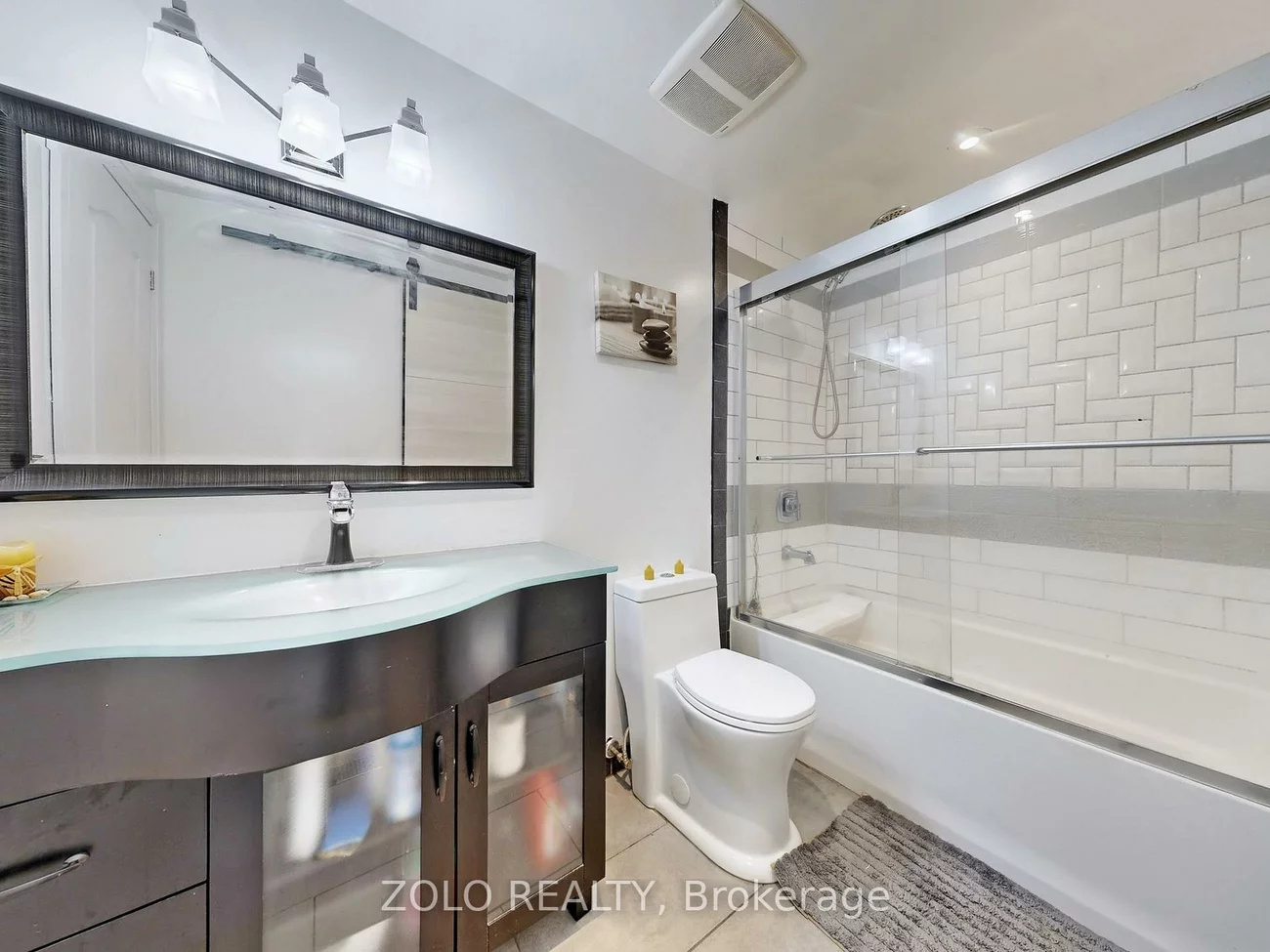 226, Thoms, Central Newmarket, Newmarket