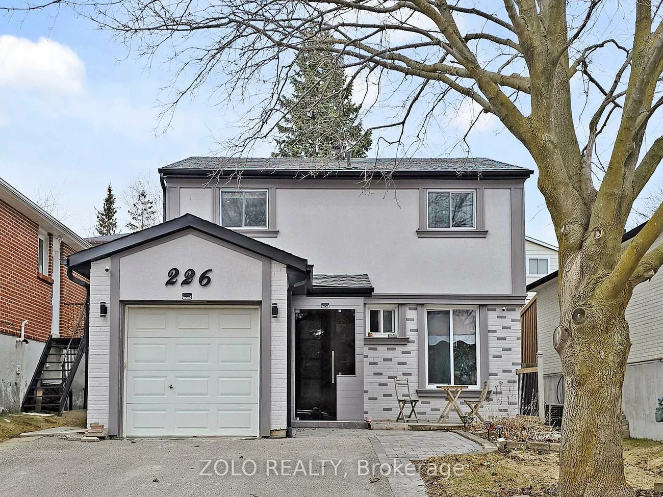 226, Thoms, Central Newmarket, Newmarket