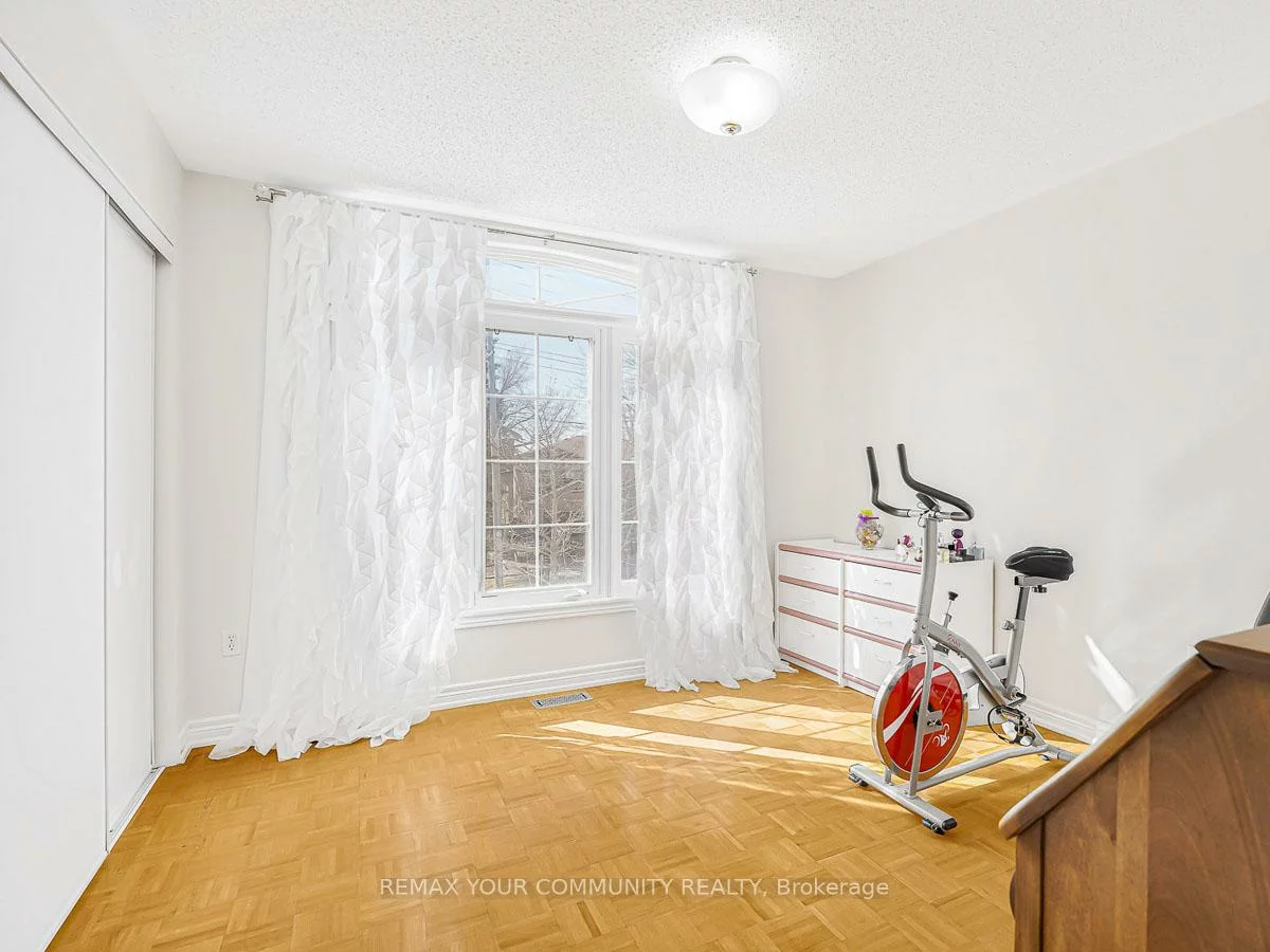 563, Mulock, Gorham-College Manor, Newmarket