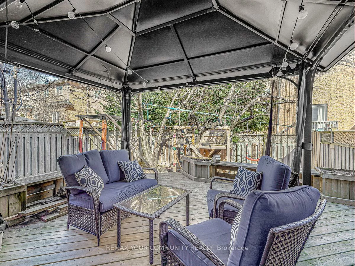 563, Mulock, Gorham-College Manor, Newmarket